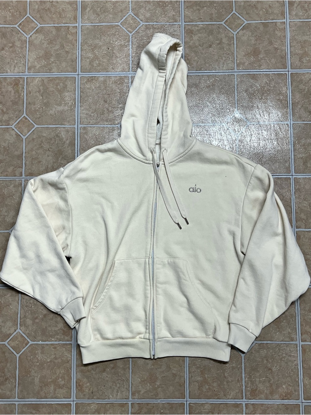 ALO Accolade Yoga Men’s Cream Full Zip-Up Hoodie Sweater (22”W x 23”L)